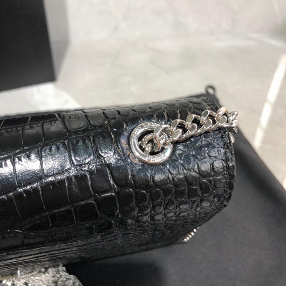 Stylish Silver Leather Top Handle Bag – Limited Edition