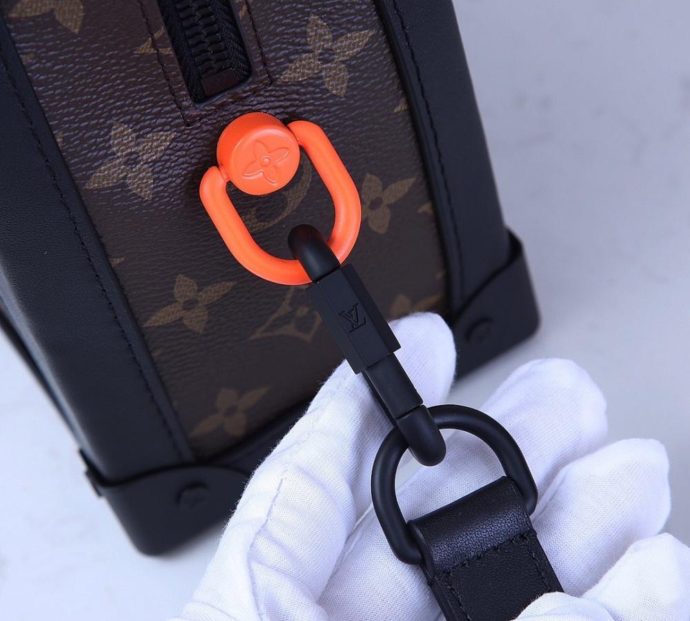 Modern Refined Orange Shoulder Bag