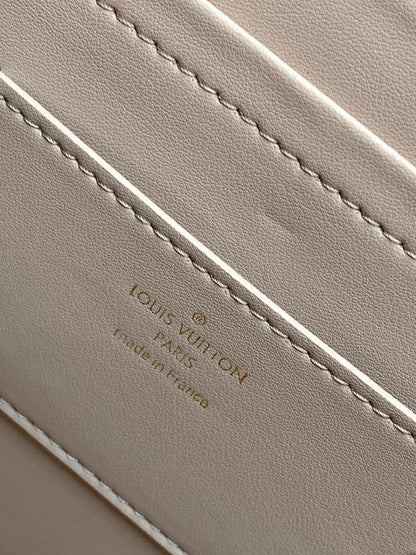 Twist Leather Shoulder Bag
