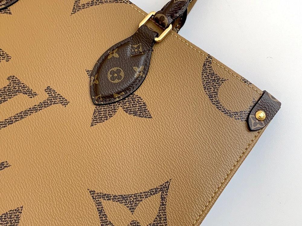Modern Stylish Shoulder Bag