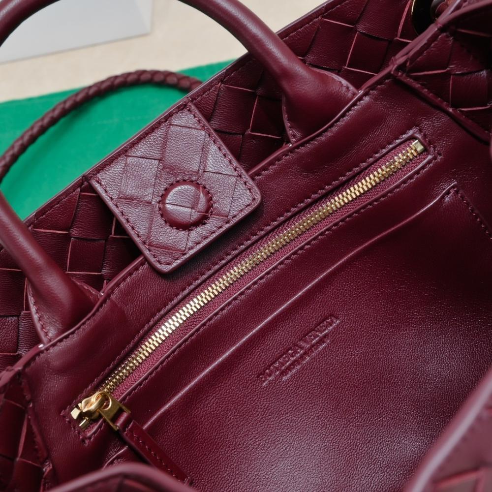 Woven Shoulder Bag