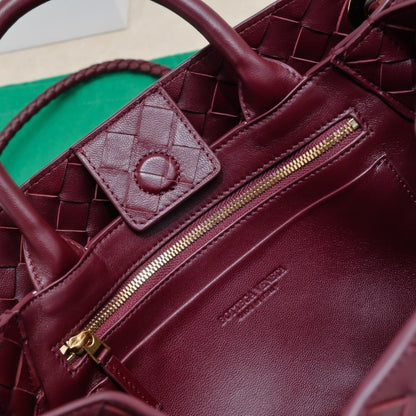 Woven Shoulder Bag