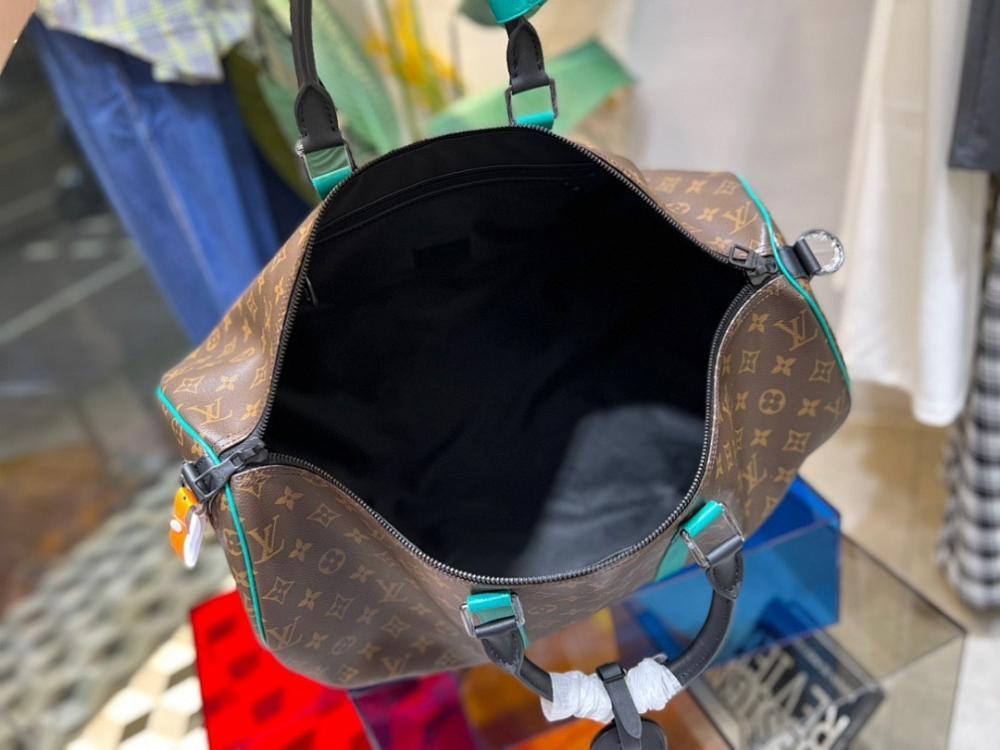 Modern Italian-Inspired Canvas Bag
