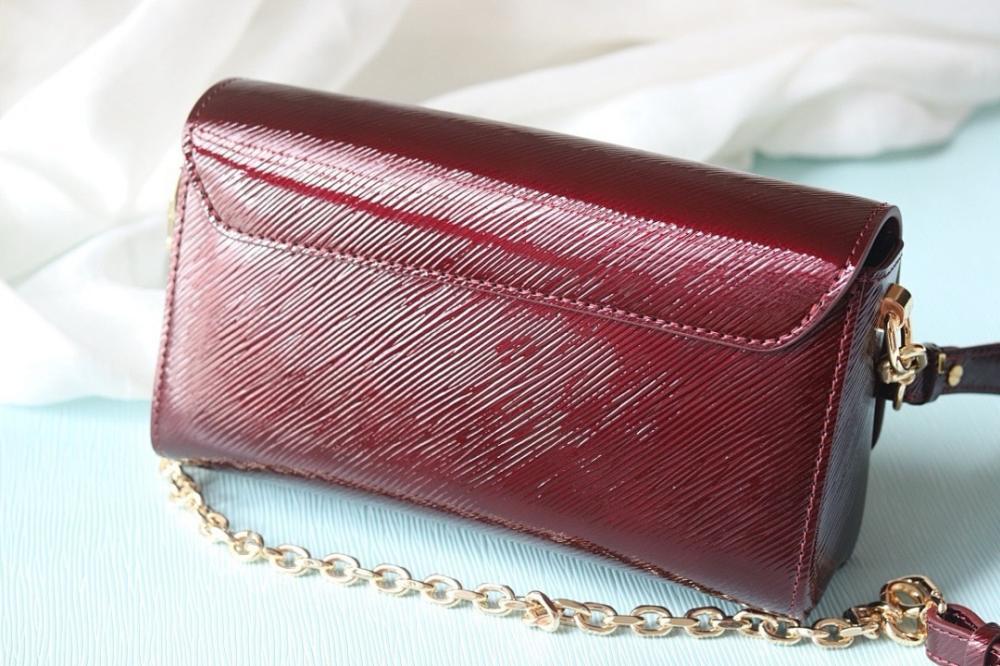 Modern Elegant Leather Shoulder Bag